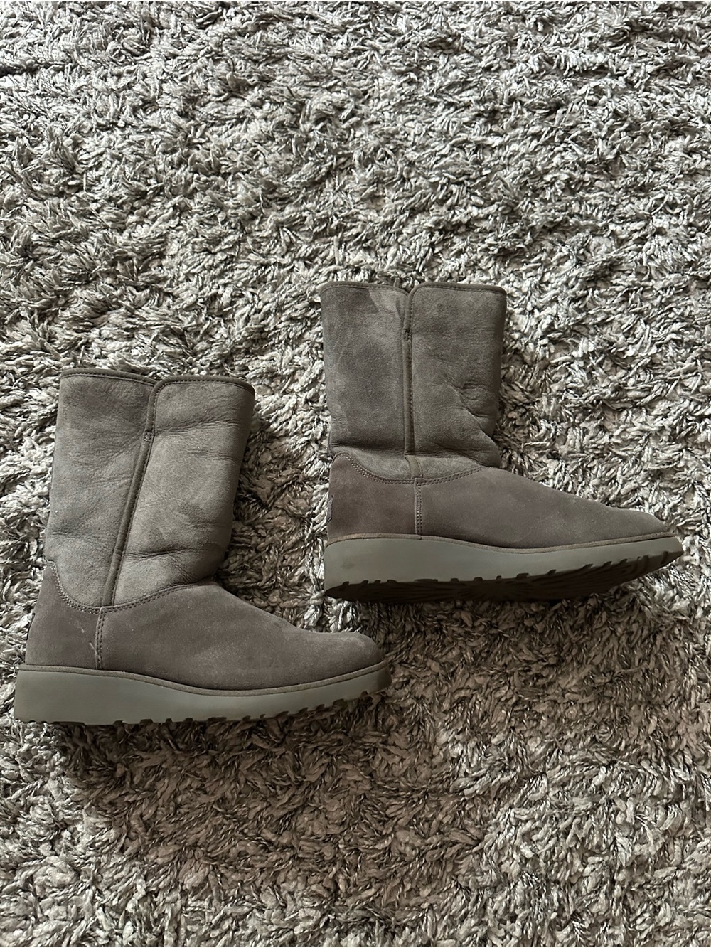 Women's UGG  Mid-Calf Suede Winter Boots - Gray